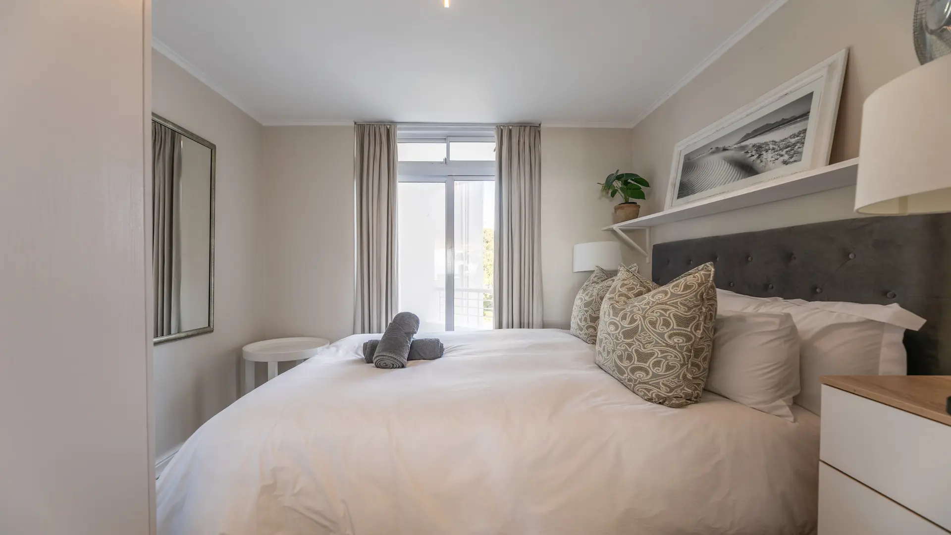 10 THE WATER CLUB-29