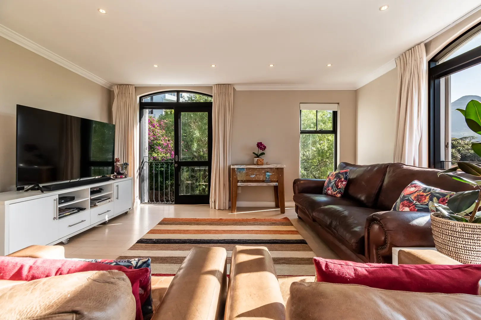 12 AllAnglesOranjezicht-19