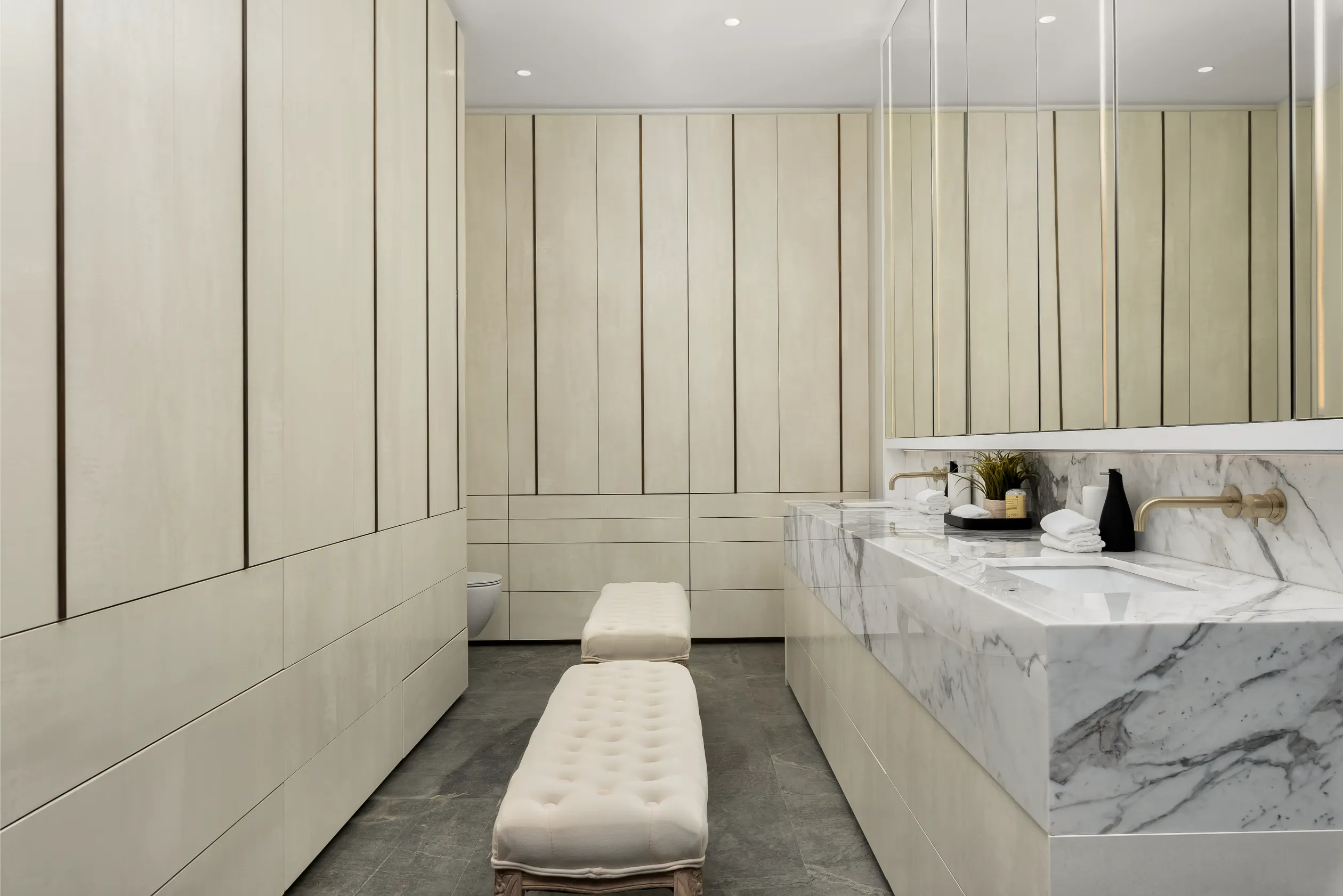 12 Bedroom 1 walk-in